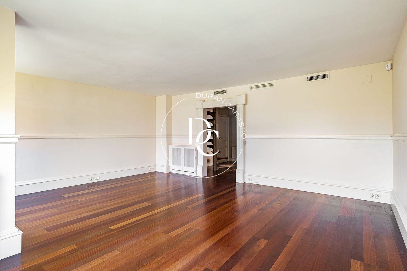 Exclusivo ático con terraza privada en Tres Torres