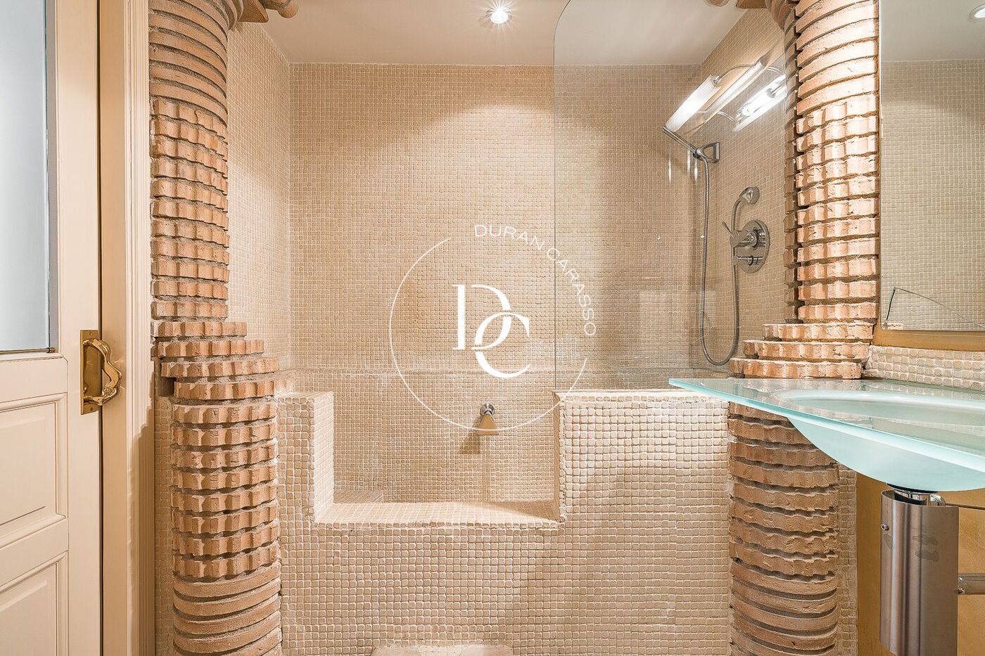 Exclusivo ático con terraza privada en Tres Torres