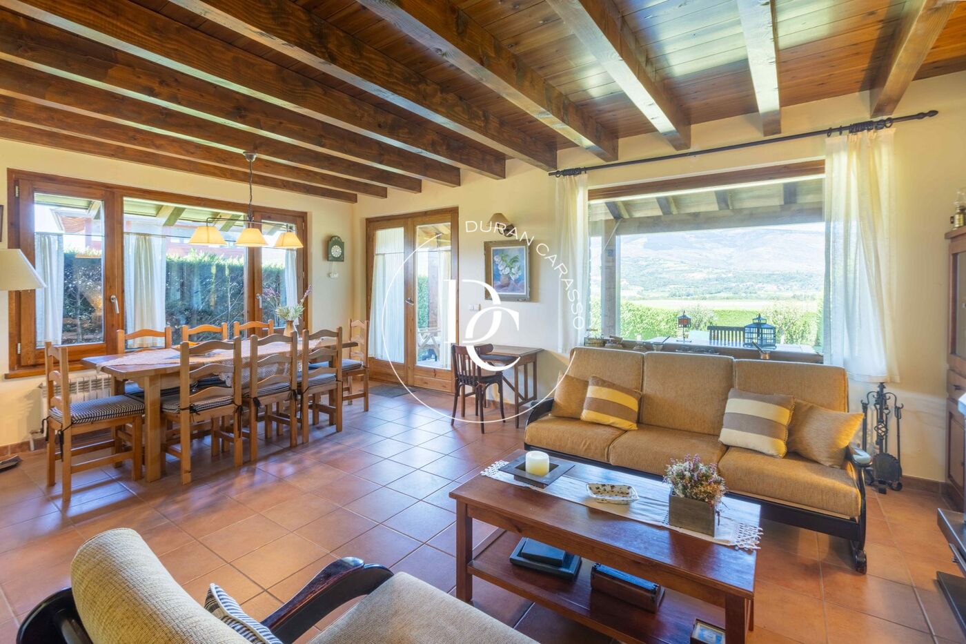 Preciosa casa amb jardí privat en venda a Prats i Sansor