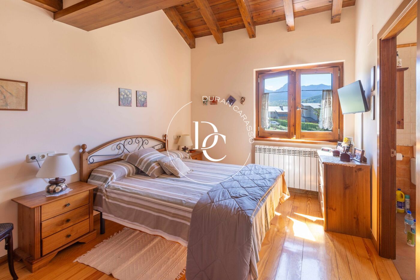 Preciosa casa amb jardí privat en venda a Prats i Sansor