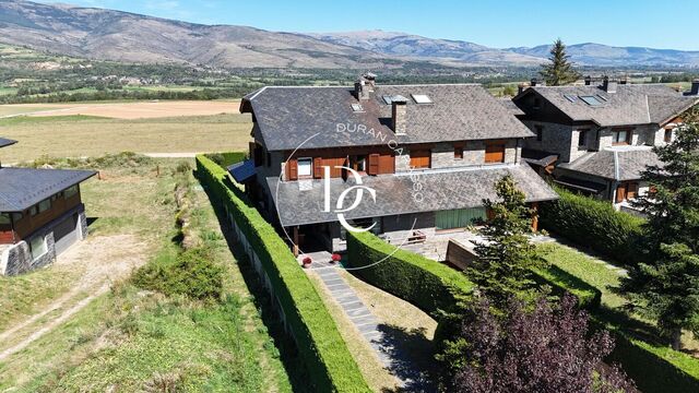 Preciosa casa amb jardí privat en venda a Prats i Sansor 