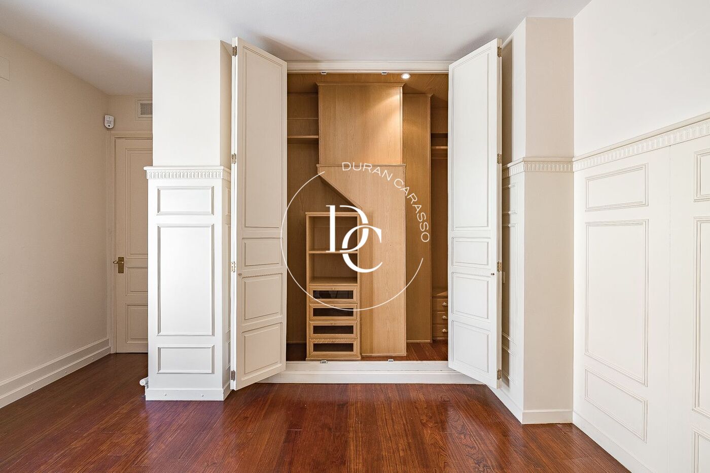 Exclusivo ático con terraza privada en Tres Torres