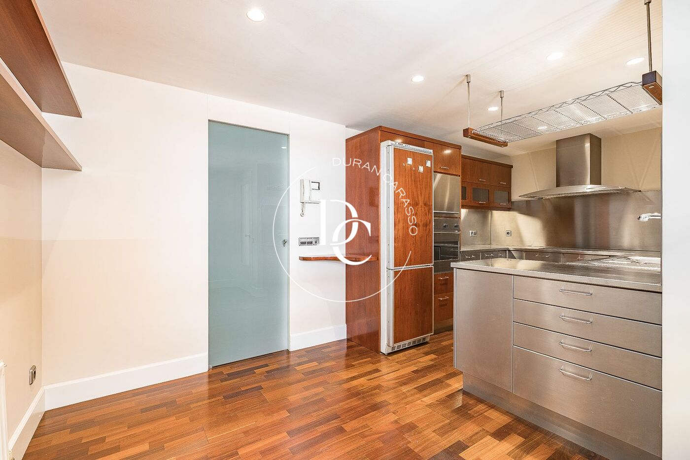Exclusivo ático con terraza privada en Tres Torres