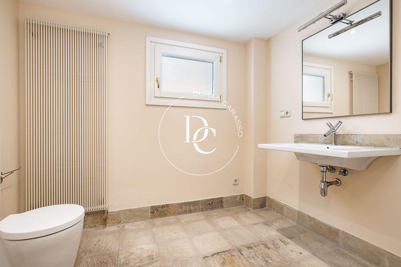 Exclusivo ático con terraza privada en Tres Torres