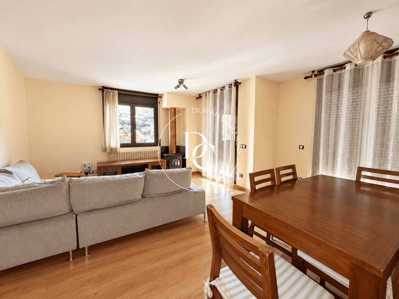 Bright apartment with balcony and views on the Prats road, Canillo