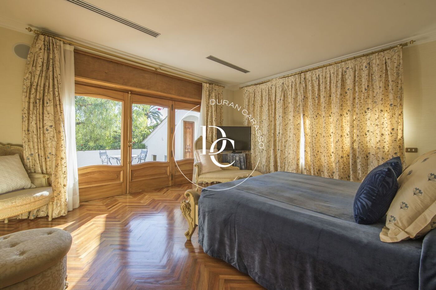 Villa with garden and pool in Terramar, Sitges