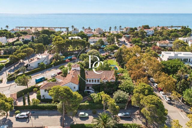 Villa with garden and pool in Terramar, Sitges
