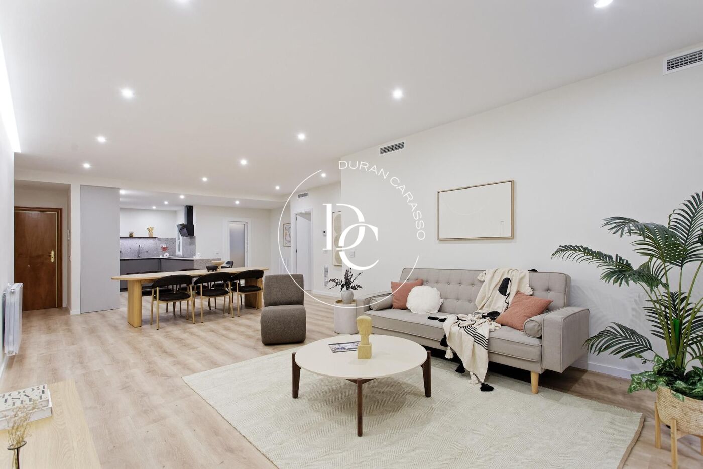 Piso en venta en calle Bruc
