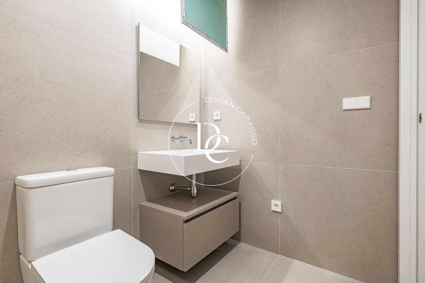 Fantástico piso en venta con espectaculares vistas de la Sagrada Familia