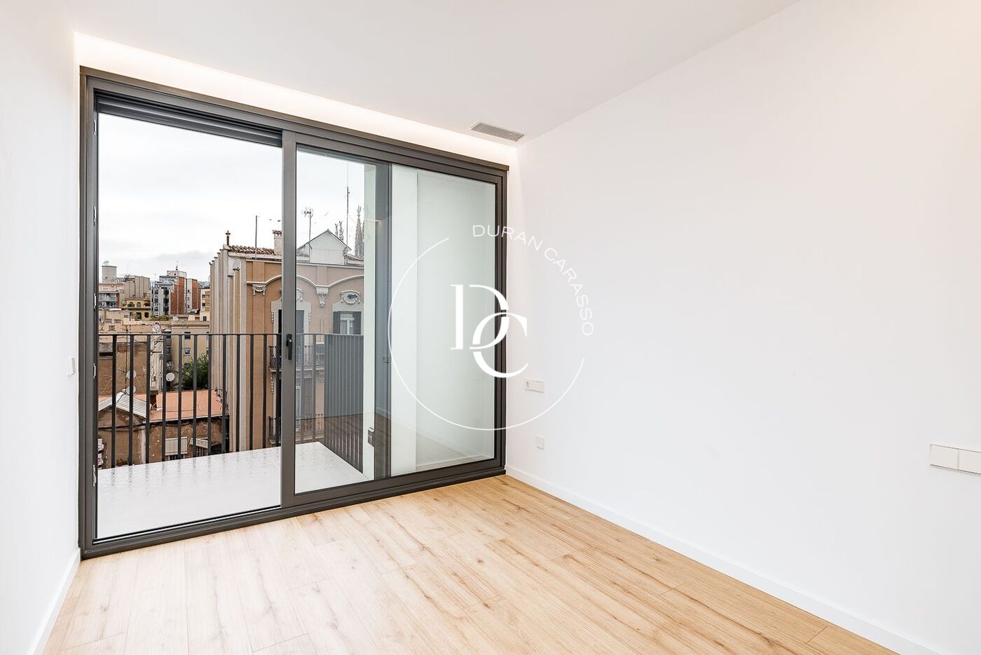 Fantástico piso en venta con espectaculares vistas de la Sagrada Familia