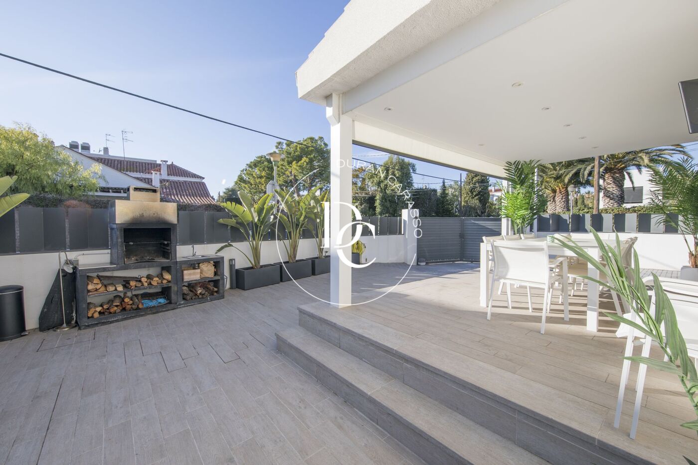Casa amb piscina privada en lloguer de llarga durada a El Vinyet, Sitges