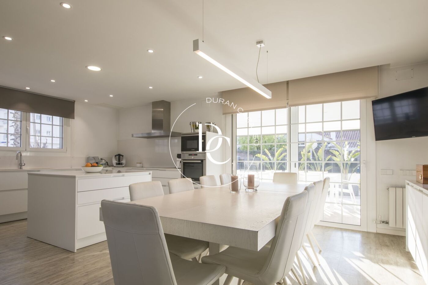 Casa amb piscina privada en lloguer de llarga durada a El Vinyet, Sitges