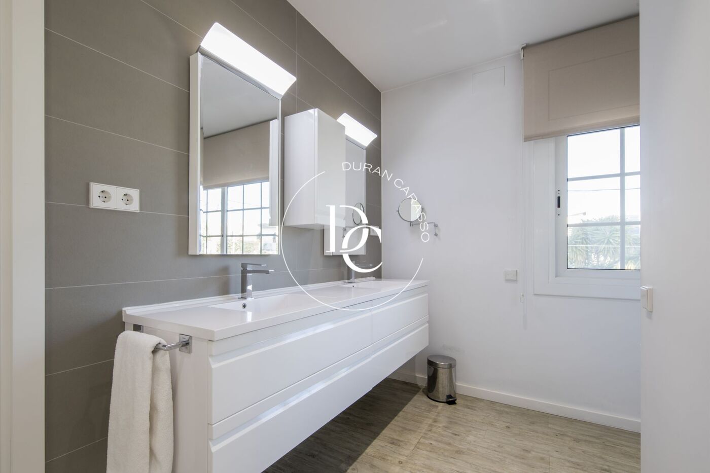 Casa amb piscina privada en lloguer de llarga durada a El Vinyet, Sitges