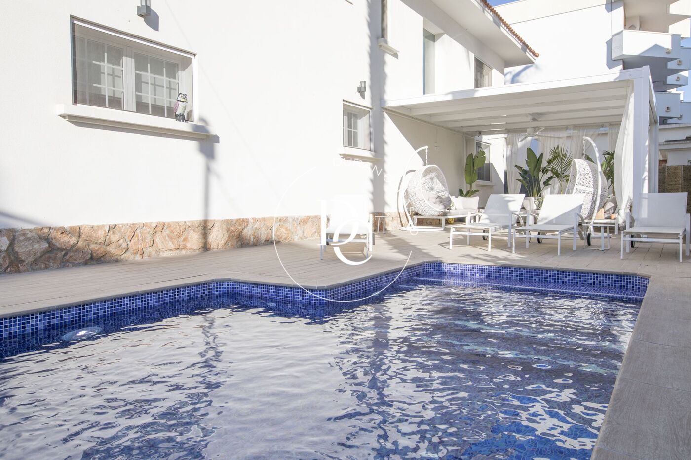 Casa amb piscina privada en lloguer de llarga durada a El Vinyet, Sitges