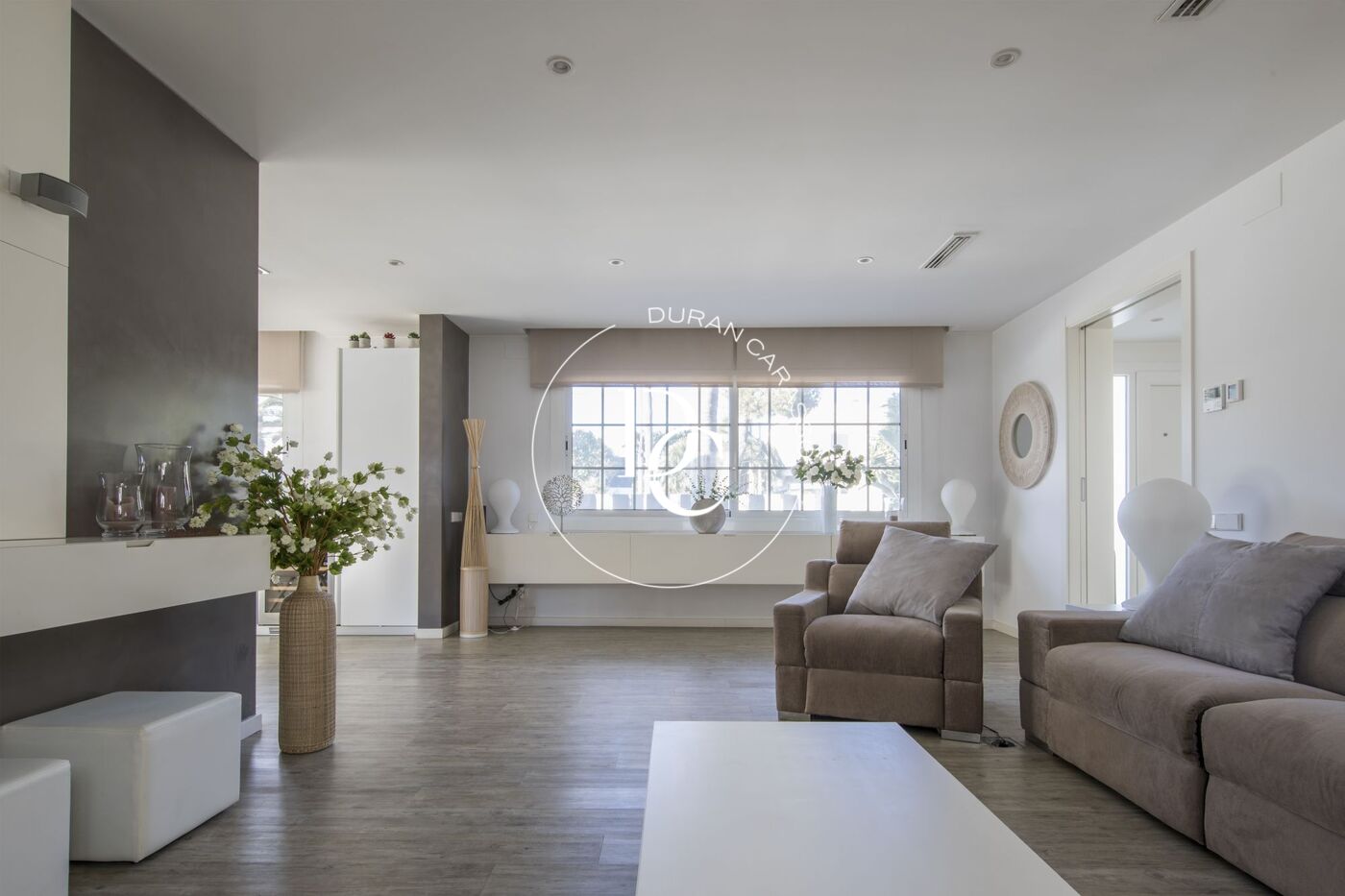 Casa amb piscina privada en lloguer de llarga durada a El Vinyet, Sitges