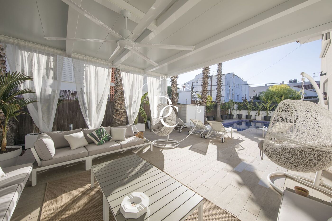 Casa amb piscina privada en lloguer de llarga durada a El Vinyet, Sitges