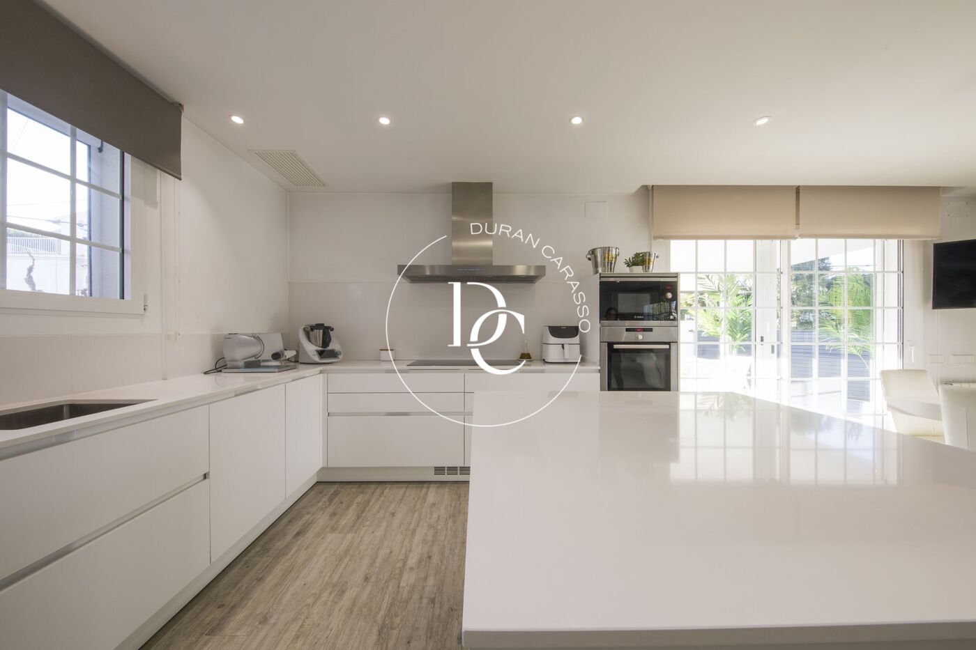 Casa amb piscina privada en lloguer de llarga durada a El Vinyet, Sitges