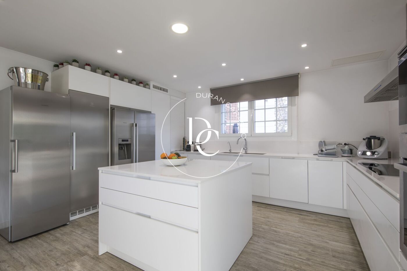 Casa amb piscina privada en lloguer de llarga durada a El Vinyet, Sitges